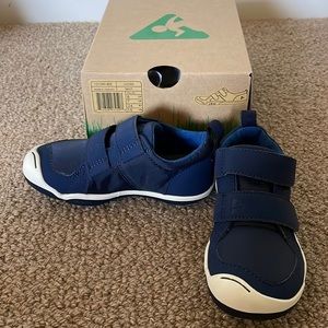 Brand new Lucien navy PLAE tennis shoes size 8